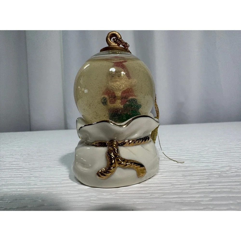 Mikasa Holiday Magic Santa Snow Globe Ornament Fine China FK015 Gold Trim S0040